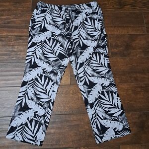 Serra Black and White Leaf Print Wide Leg Pants